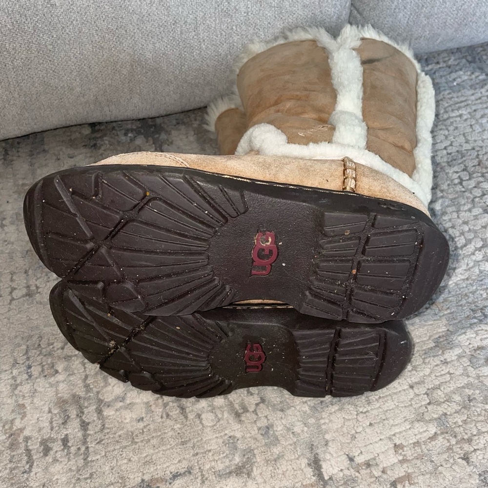 Ugg boots - Picture 4 of 8